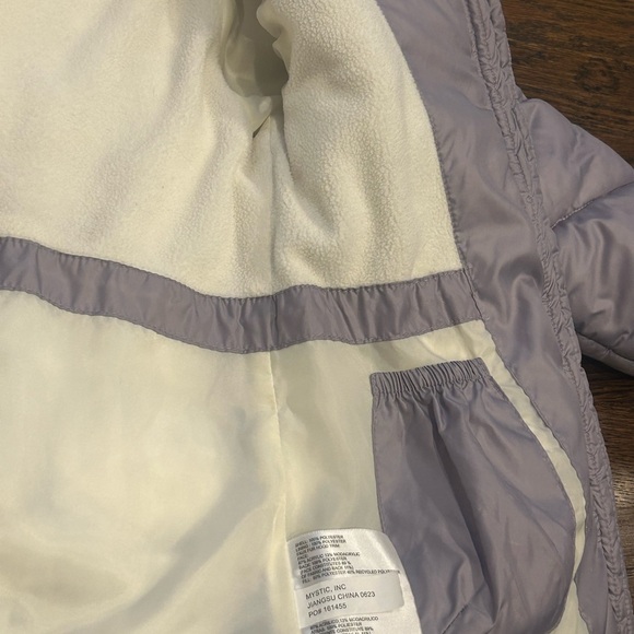 Michael Kors 4T Girls Belted Stadium Puffer Jacket with Faux-Fur Trim - Picture 7 of 7